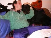 Hundis zu Hause und im Schnee klein.jpg